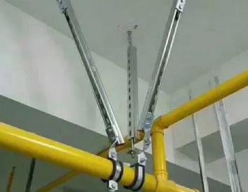 闸阀支撑架的质量要求。价格决定了哈巴河抗震支撑框架的质量。